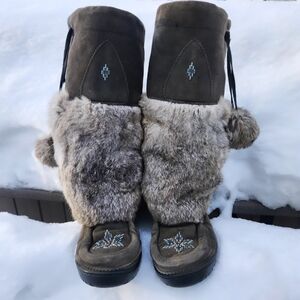 ❄️ Manitobah- Snowy Owl Mukluks